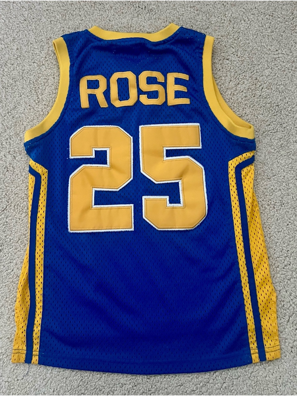Headgear Classics Derek Rose Jersey. Size Small Youth Basketball. Simeon HS #25